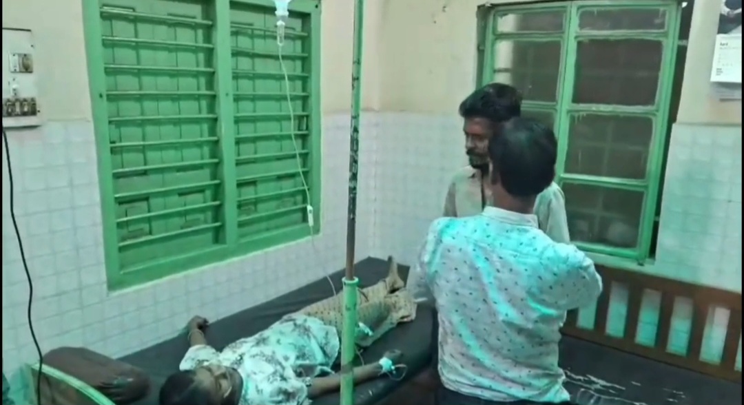 11 हजार बिजली की तार की चपेट में आने से युवती झुलसी,इलाज के लिये अस्पताल में कराया गया एडमिट